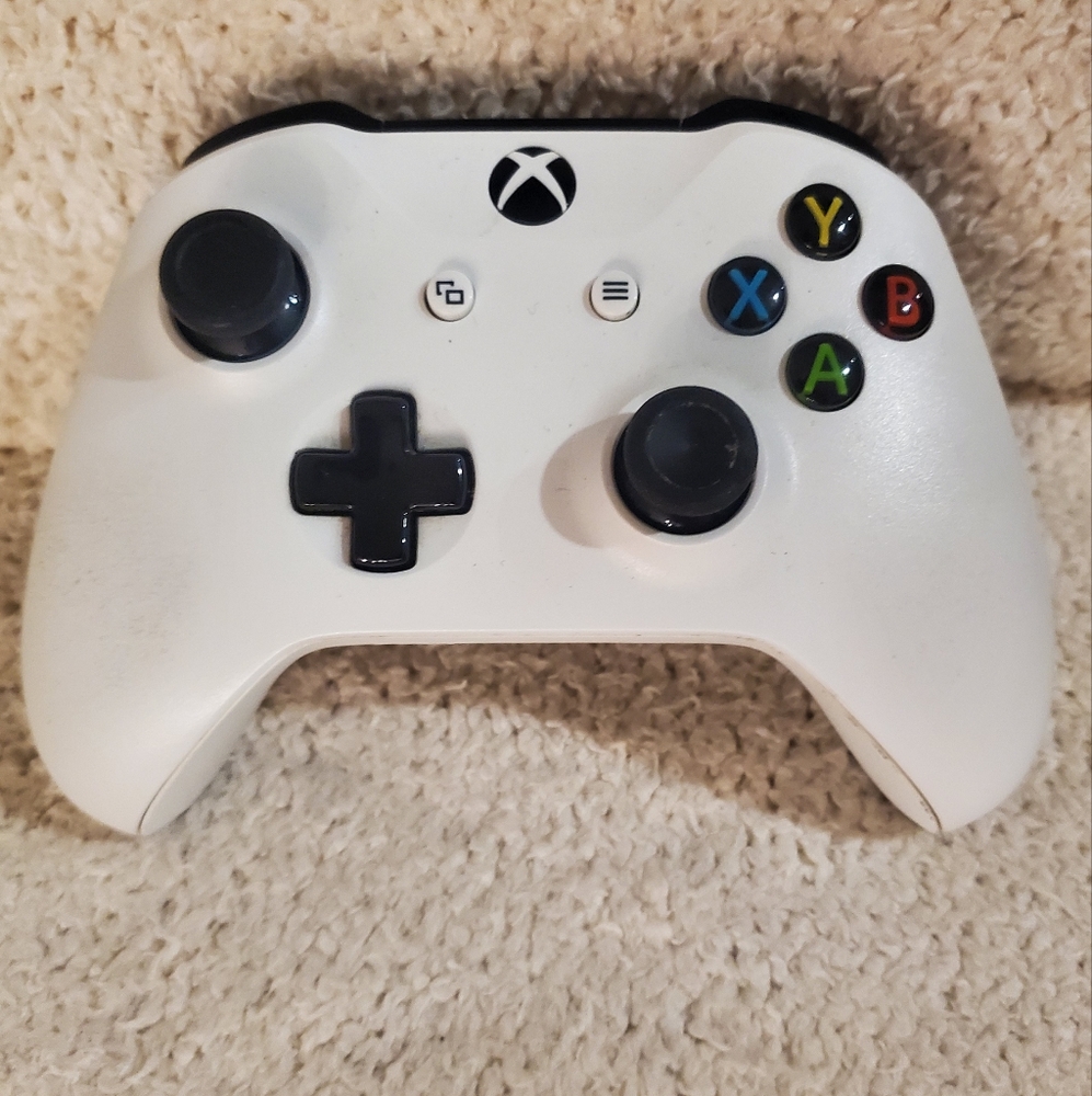 Xbox One Wireless Controller - White